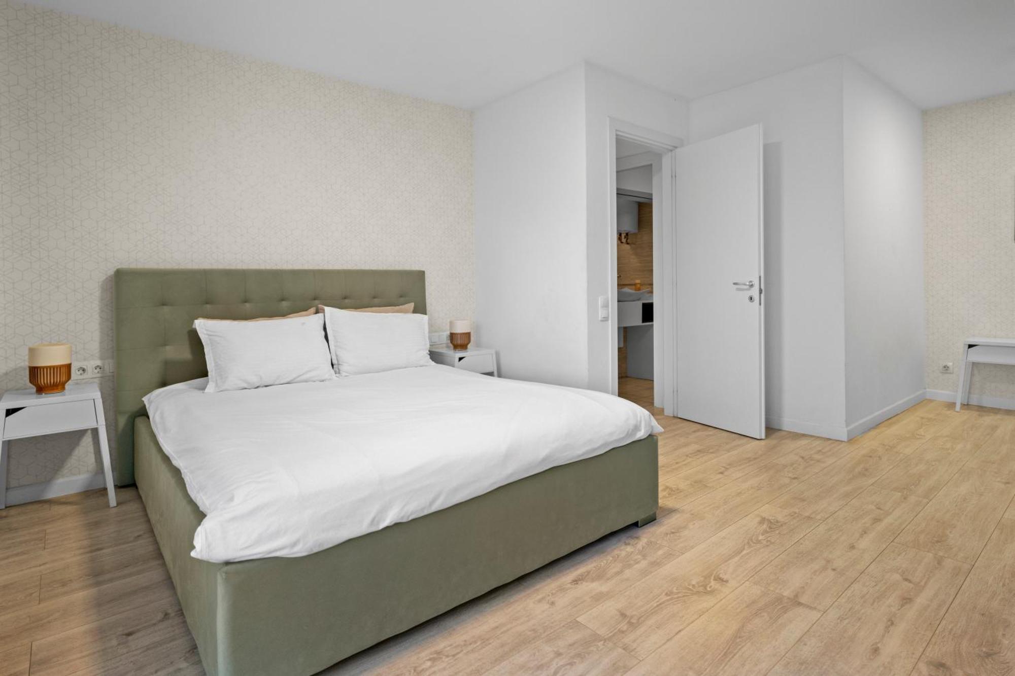Parliament Pearl - Amazing View - Old Town Apartment Bukares Bagian luar foto