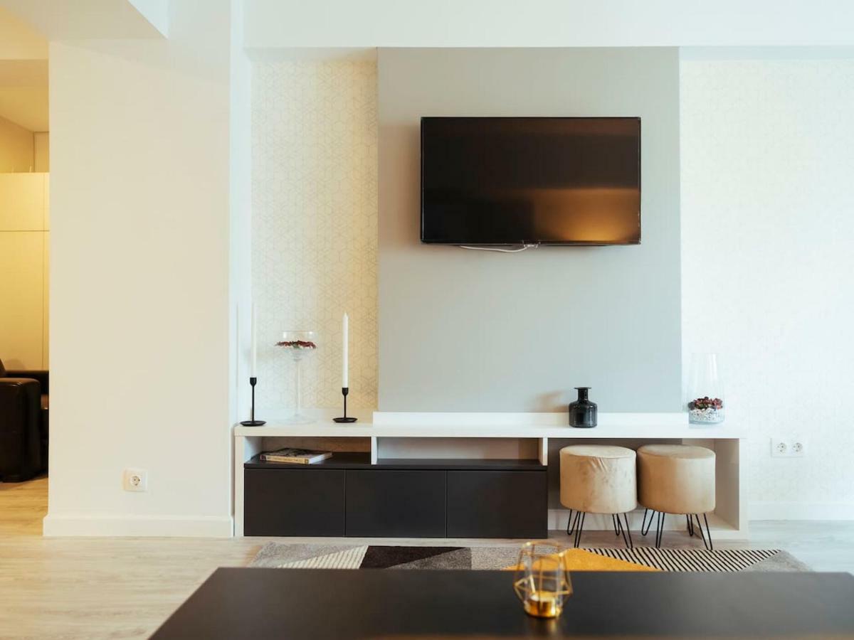Parliament Pearl - Amazing View - Old Town Apartment Bukares Bagian luar foto